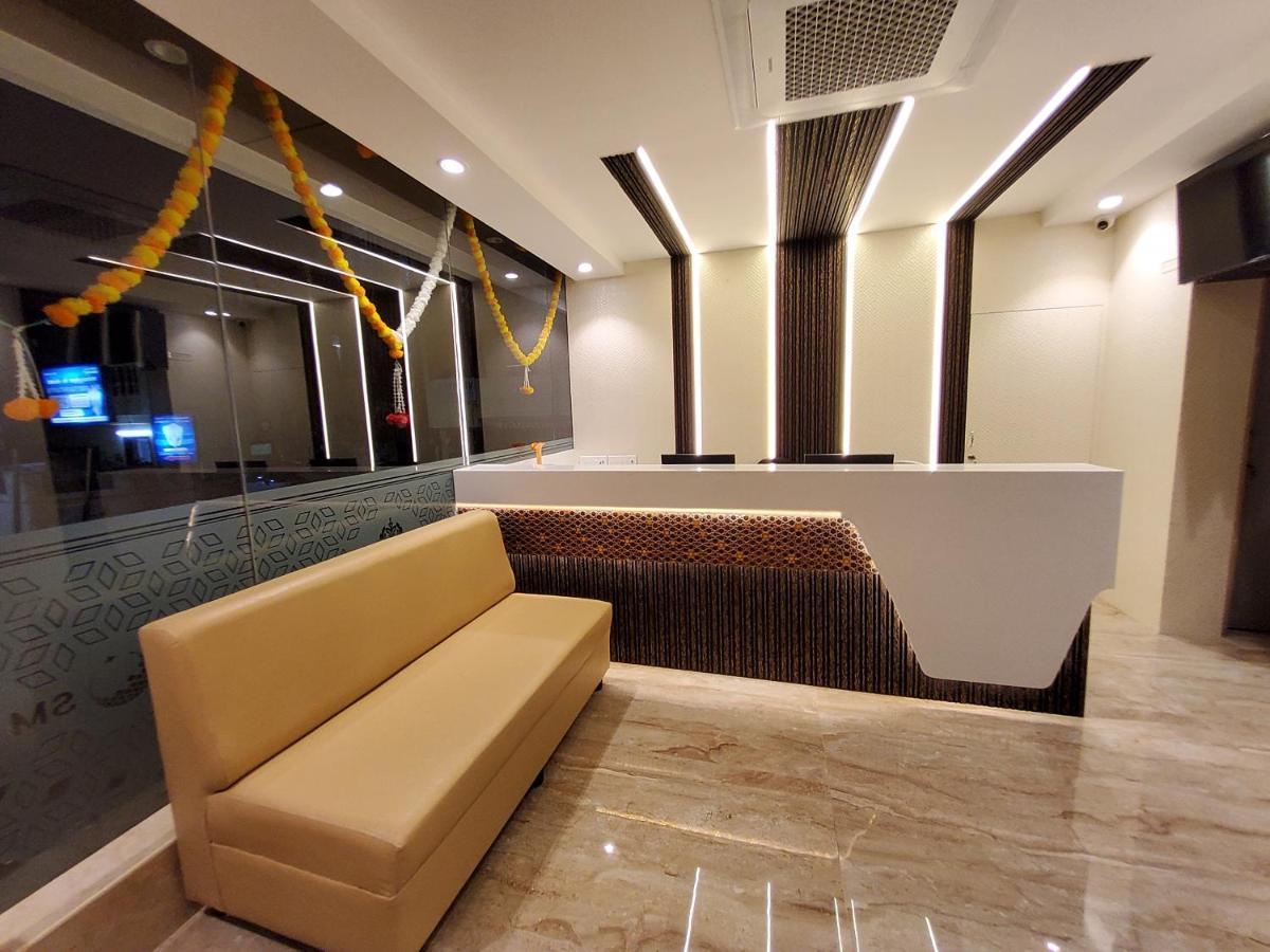 Kings Palace Chennai Exteriör bild